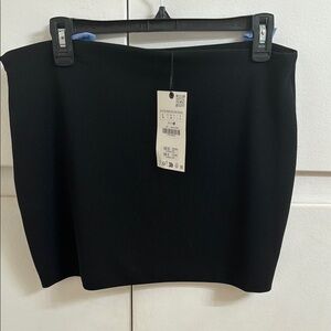 New Zara black mini skirt